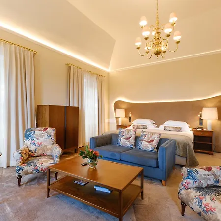 Casa Velha Do Palheiro Relais & Chateaux מלון פונשל